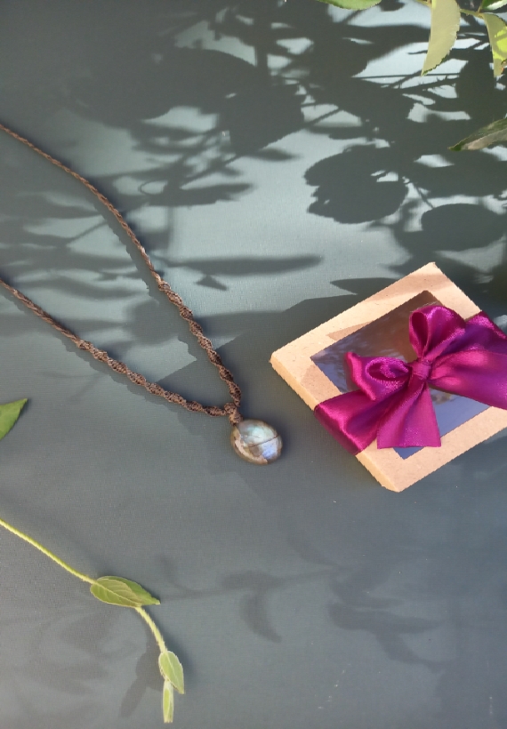 گردنبند دستساز بافت با سنگ لابرادوریت اصل و معدنی